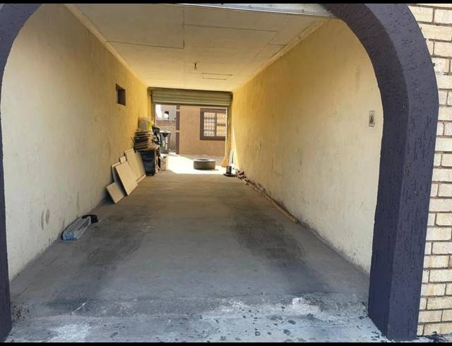 2 BEDROOM HOUSE FOR SALE IN KWA THEMA